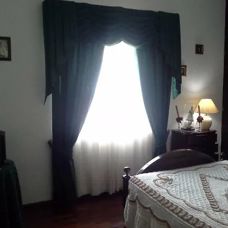 A House In Azores לינה וארוחת בוקר *