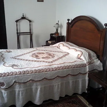 A House In Azores לינה וארוחת בוקר