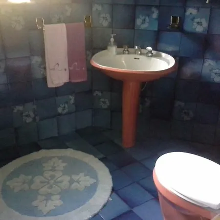 A House In Azores לינה וארוחת בוקר