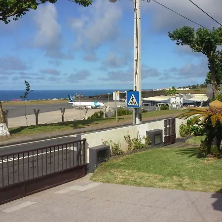 A House In Azores Frühstückspension *